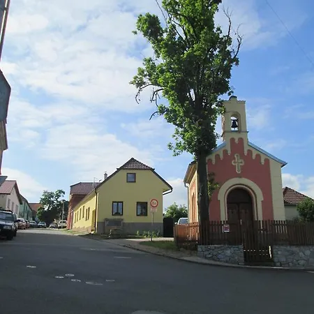 U Kapličky * Hluboká nad Vltavou